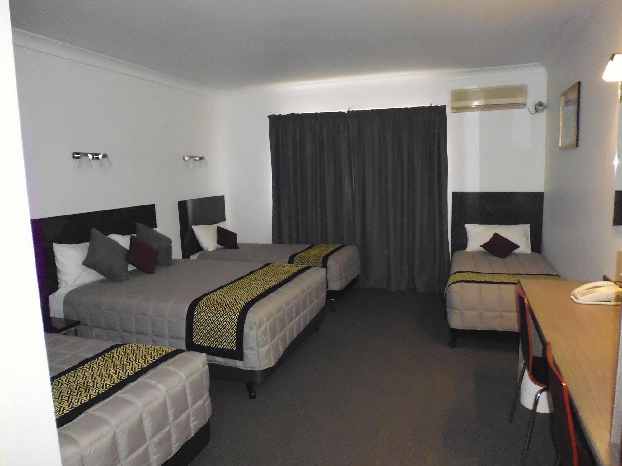 Burke & Wills Motor Inn Kingaroy Esterno foto